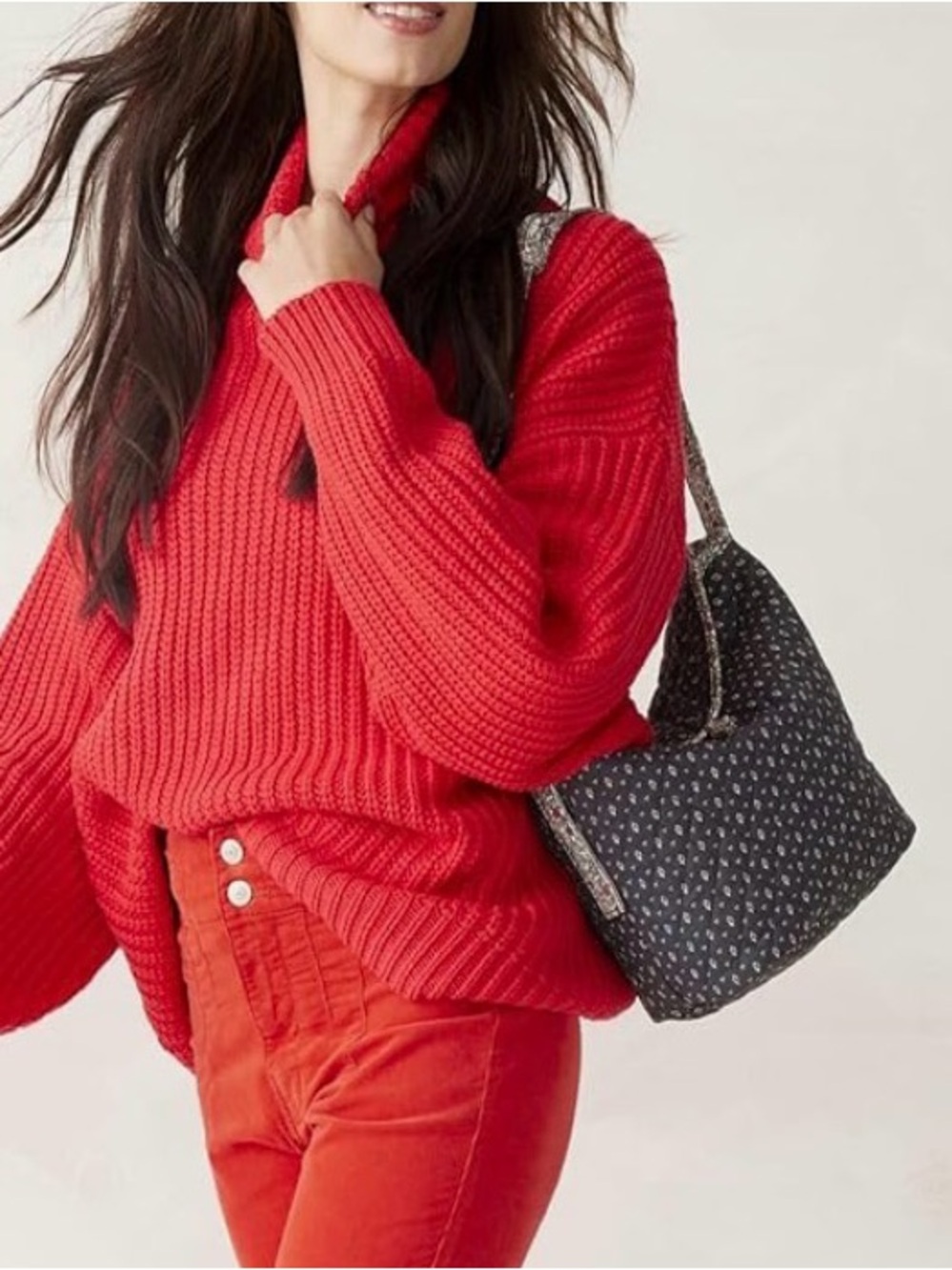 Vera Bradley Premium Cotton Astoria Bag in Holly Days - Picture 12 of 12